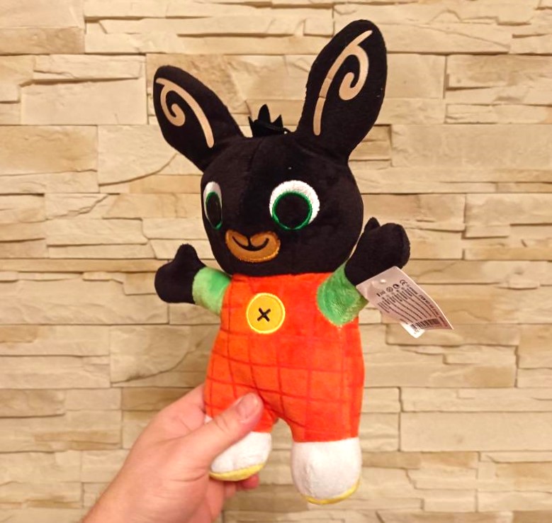 Plyšová hračka králíček Bing 28 cm - oranžový plyšový obleček
