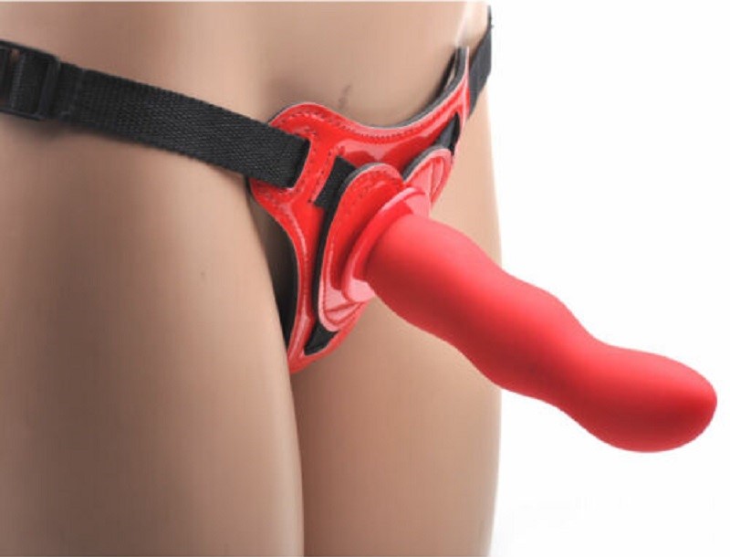 Strap-on umělý penis s popruhem