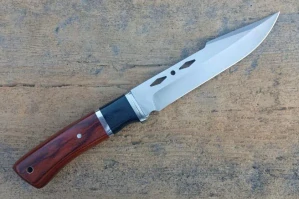 Lovecký nůž s pouzdrem - model 004