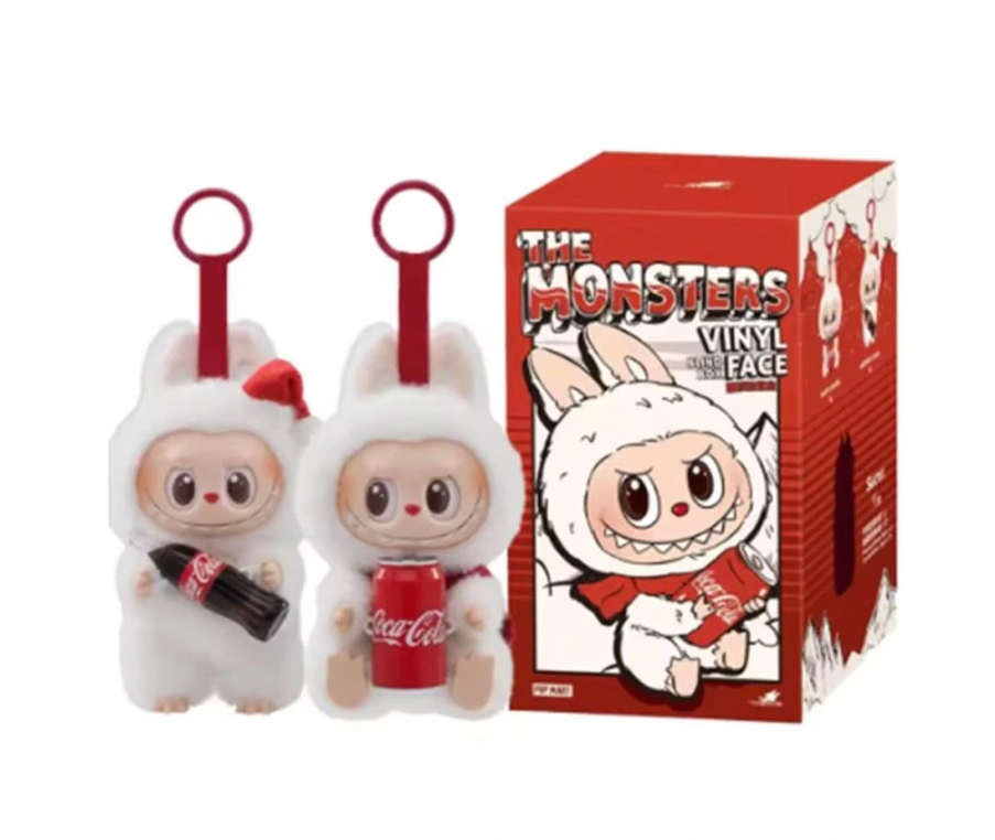 Plyšová hračka a přívěšek Labubu Mystery Box s překvapením - model Coca Cola