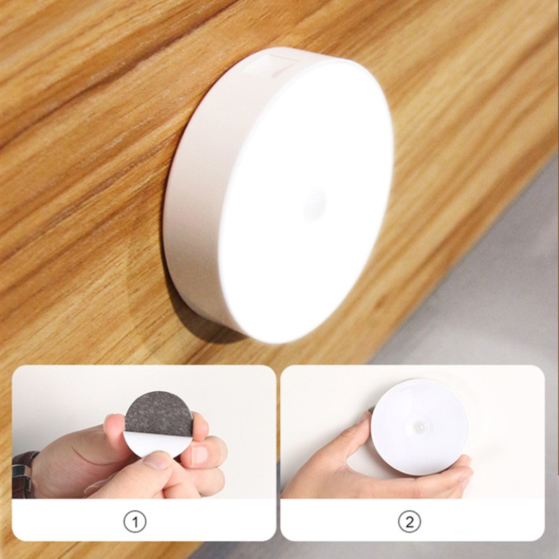 LED světlo se senzorem pohybu USB 