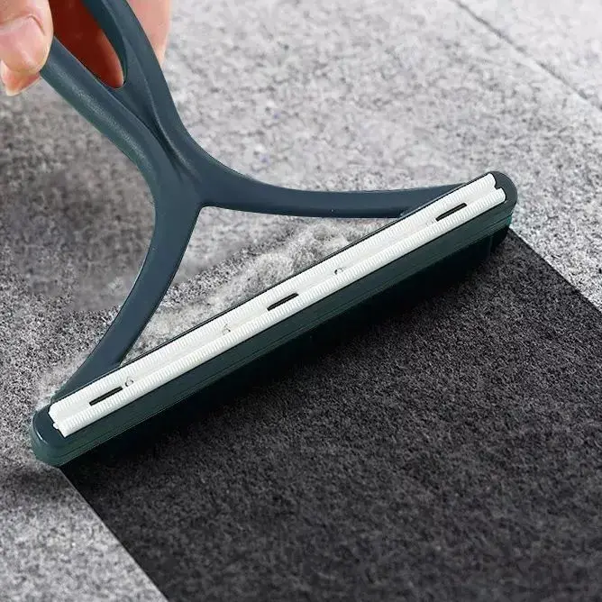 Přístroj na odstraňování kočičích a psích chlupů