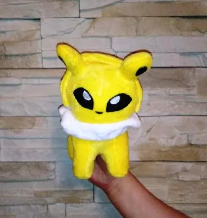 Plyšová hračka pokémon Jolteon klasik - žlutý