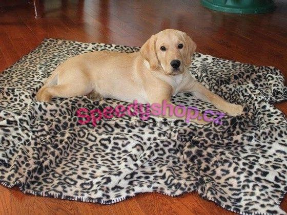 Hřejivá deka pro psa Pets at Play - hnědá se vzory
