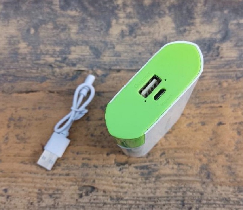Záložní baterie Power Bank 12000mAh - bílá/zelená