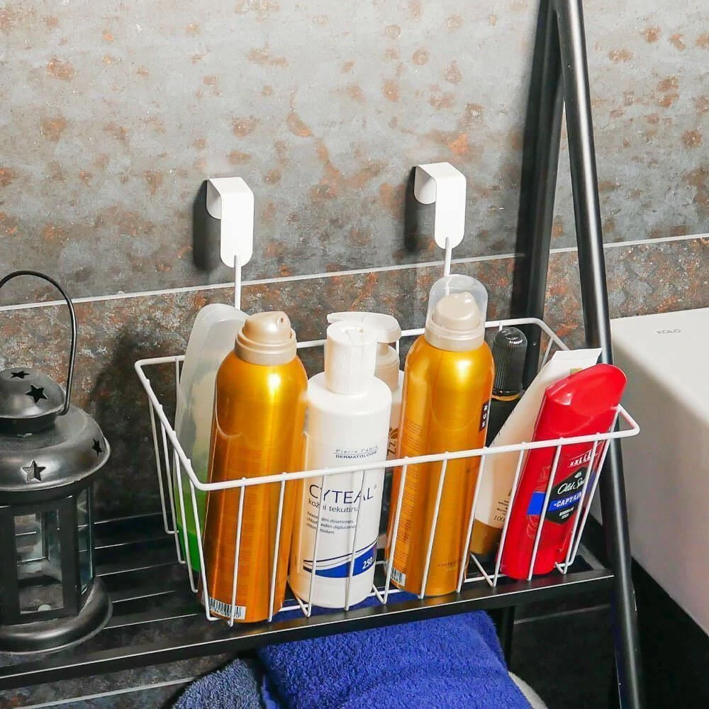 4L Kovový závěsný košík na dvířka - bílý
