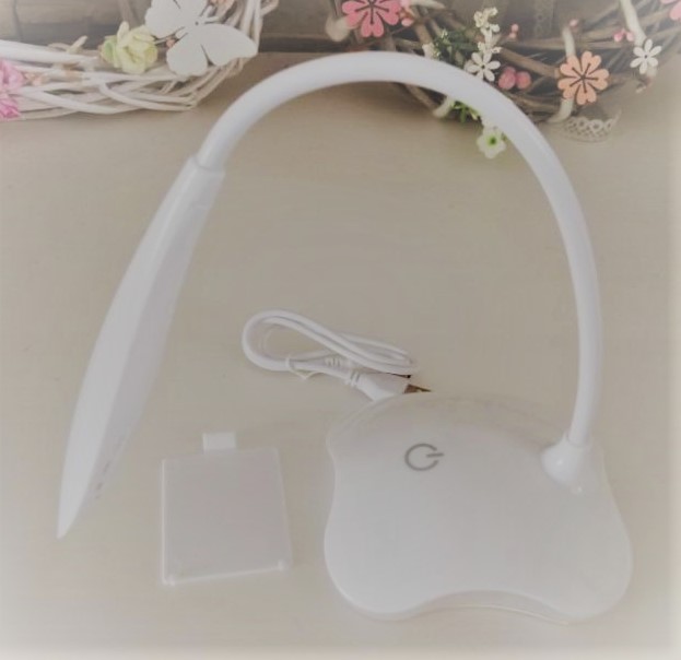 Stolní LED lampička USB BL-008