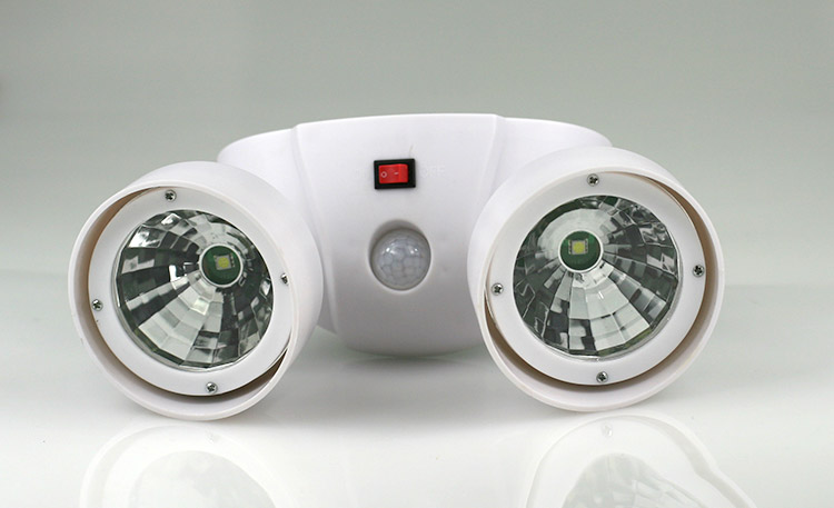 Duální LED světlo s detektorem pohybu Cordless