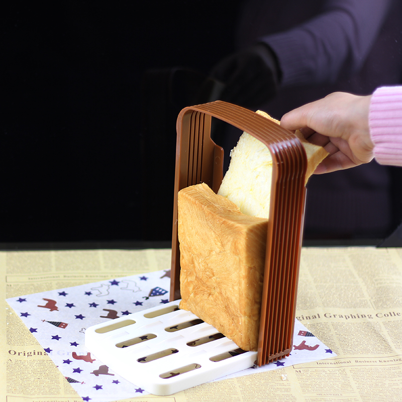 Kráječ na toustový chléb Bread Slicer
